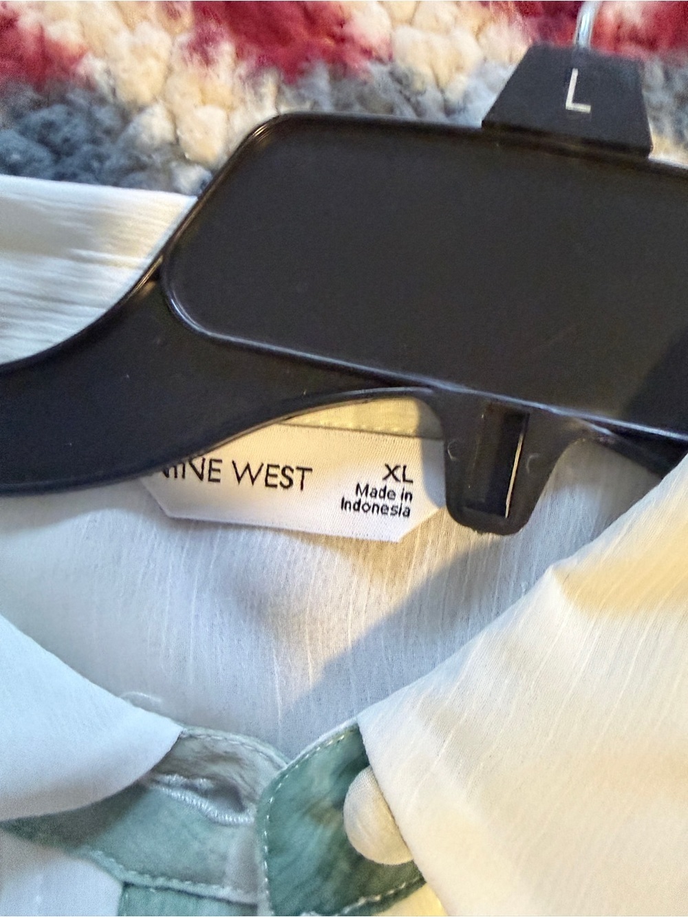 Nine West White Blouse with Seafoam Accents - Picture 3 of 5